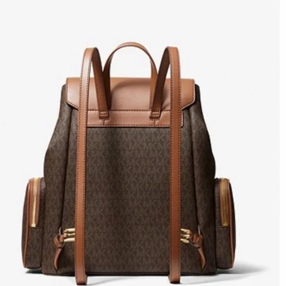 MICHAEL KORS Jet Set Large Logo Backpack cargo chain signature